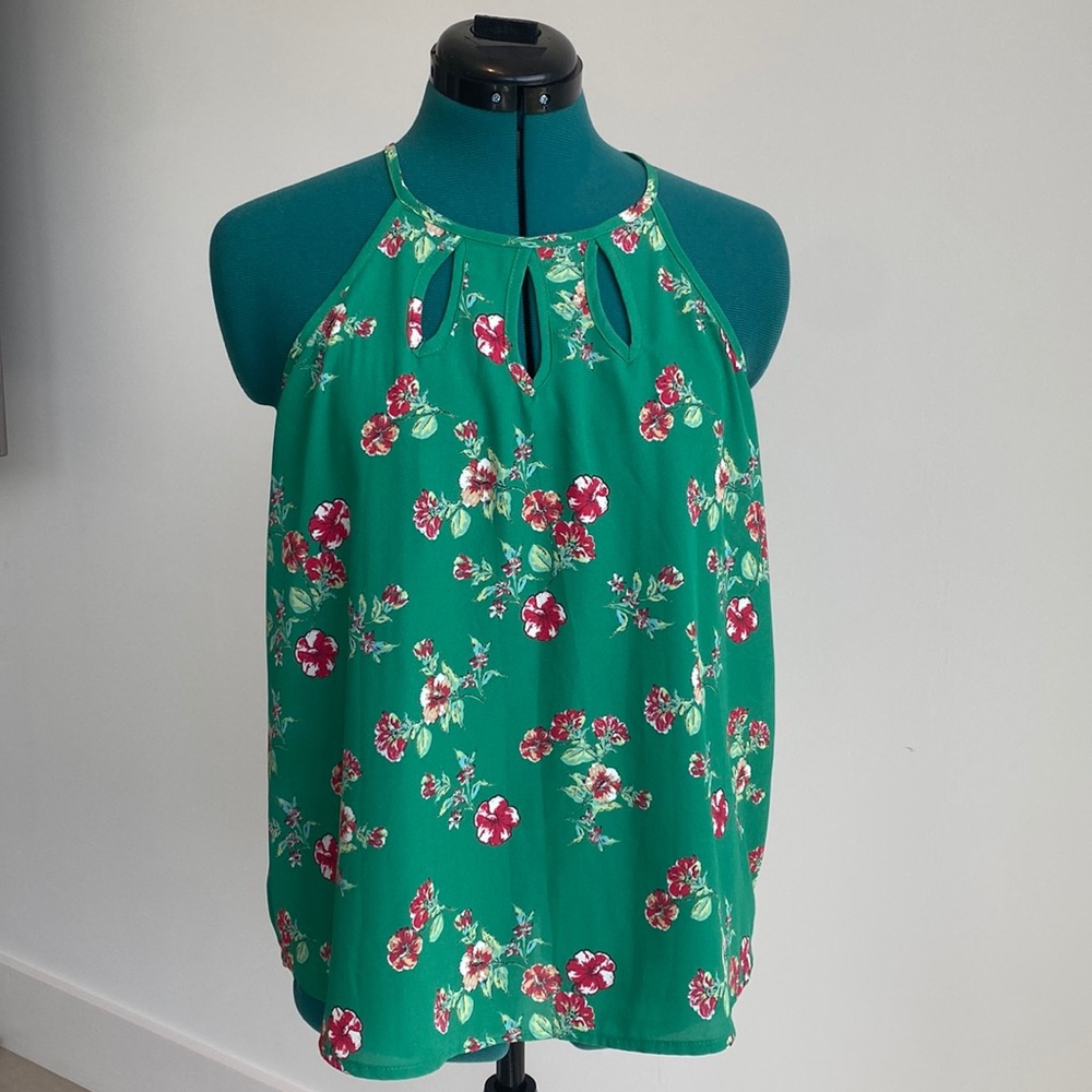 Papermoon Green Floral Sleeveless Blouse with Keyhole neckline